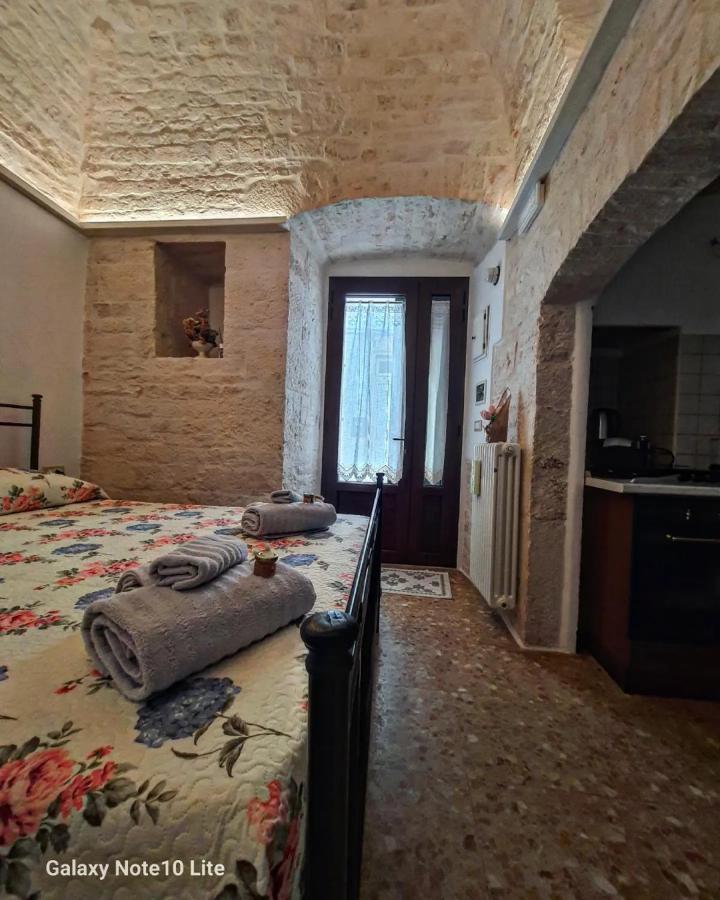 La Casetta Di Zia Giuseppina Альберобелло Экстерьер фото